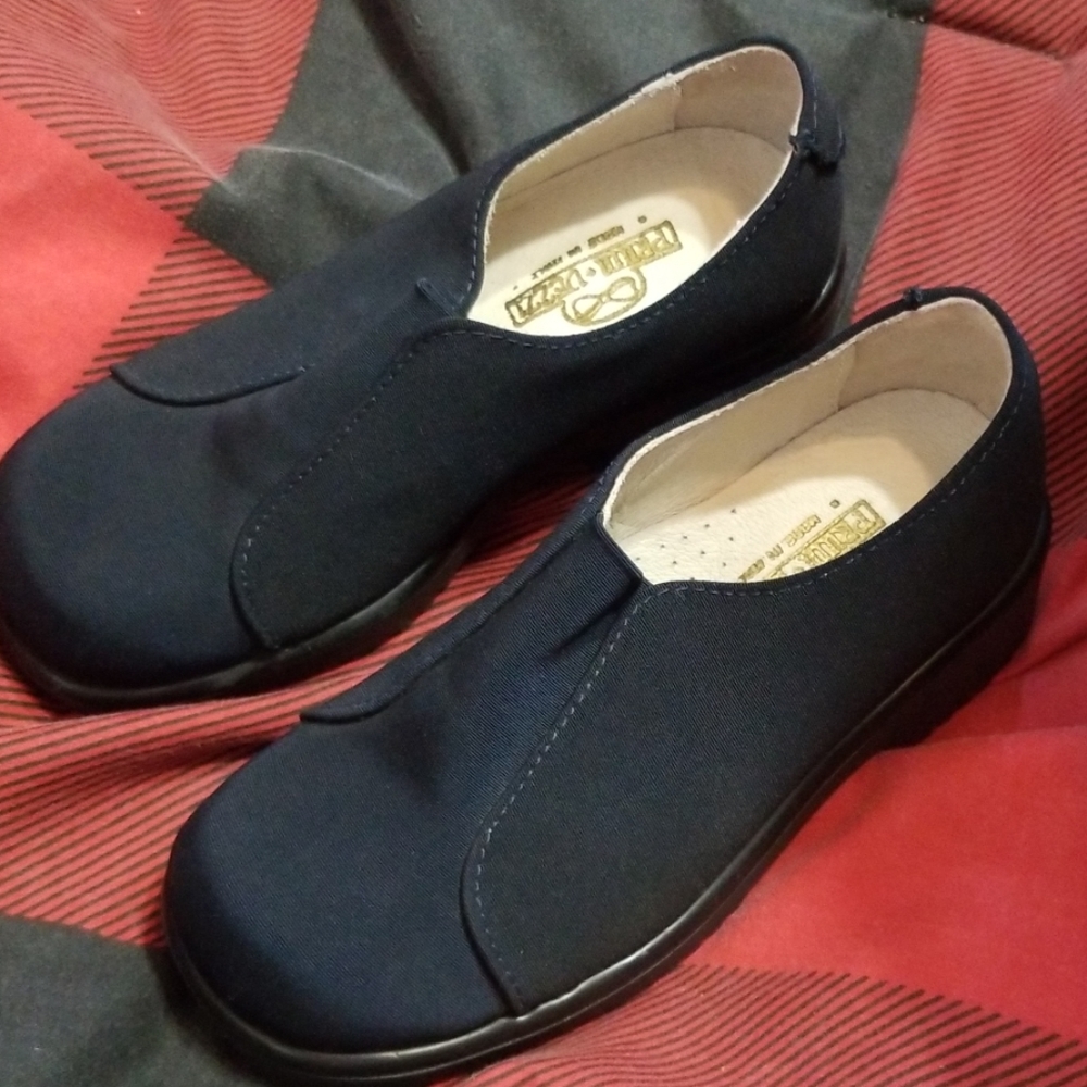 Shoes never worn